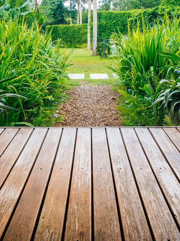 Fotografía de Madera Impregnada Estructural y Pisos para Terrazas de Aurelia Preservación